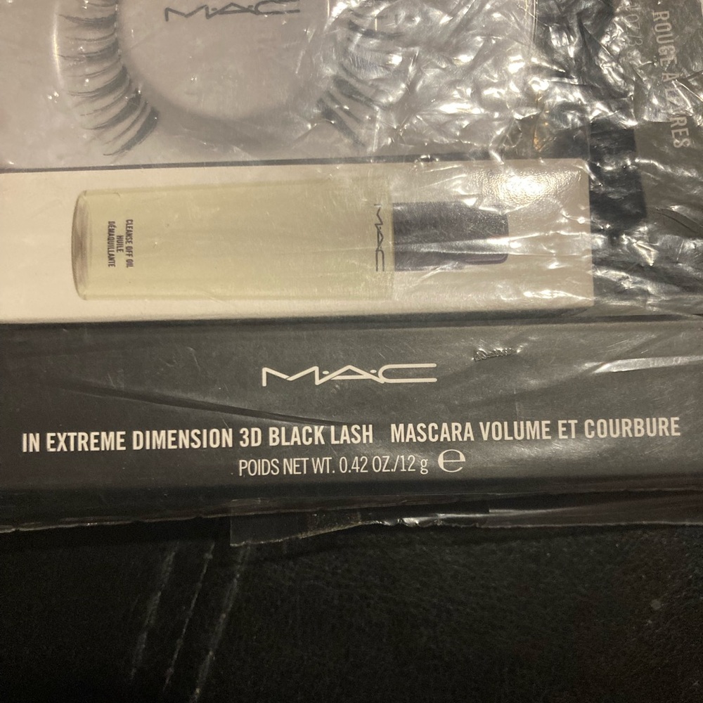 MAC Cosmetics - Picture 8 of 13